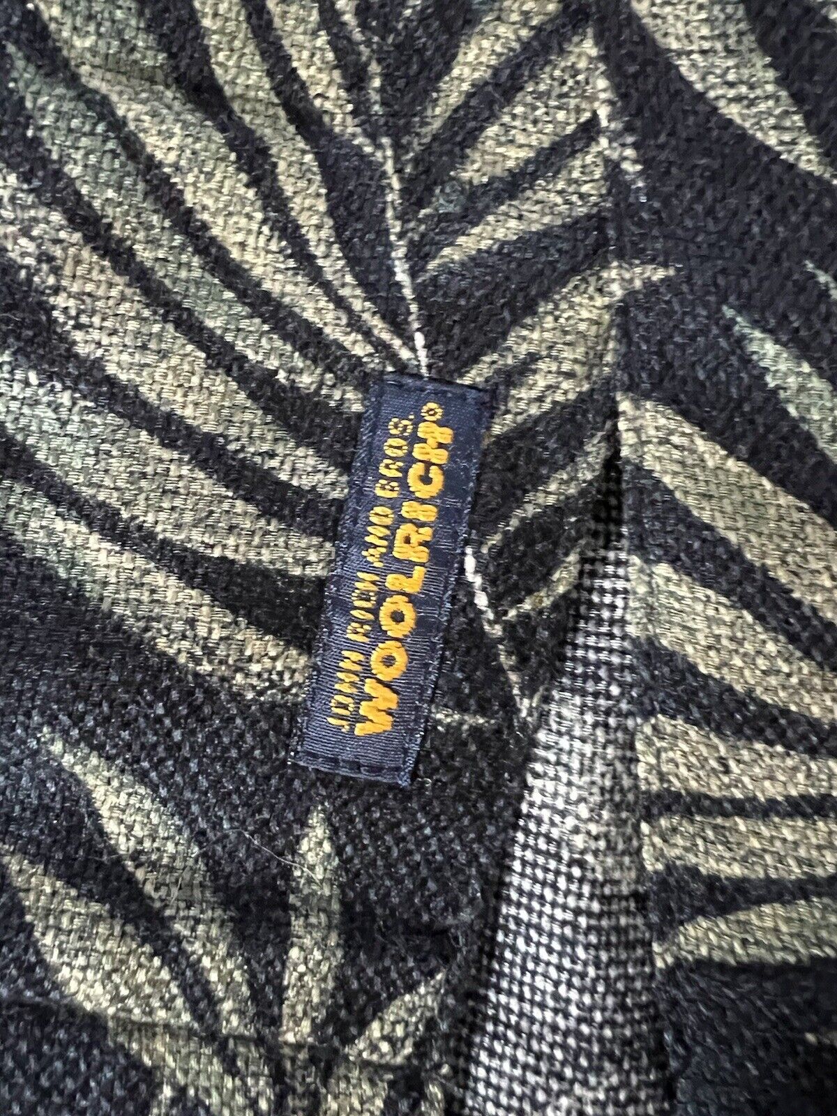 WOOLRICH Hawaii Shirt Blue Palm Trees Boats Mens Large s/s Button Up Woven - thriftgoblin