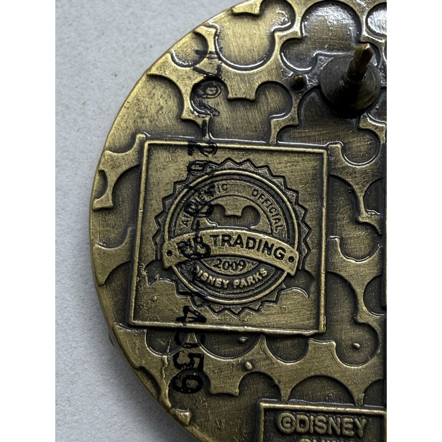 Disney DLR Haunted Mansion O'Pin House Pocket Watch 13 Hour Clock Pin 2009 70097