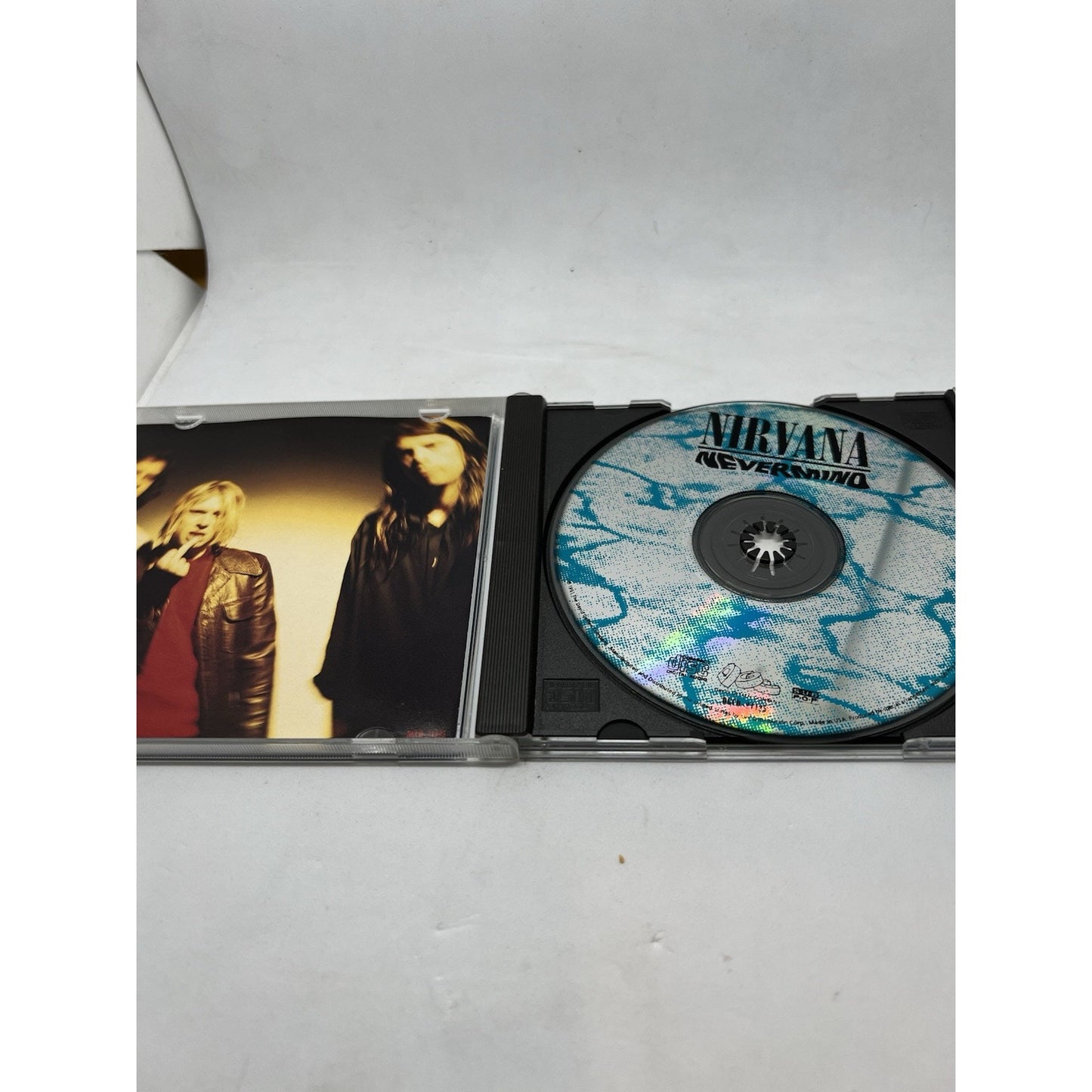 Nirvana - Nevermind (CD, 1991) Classic Grunge Album - Smells Like Teen Spirit