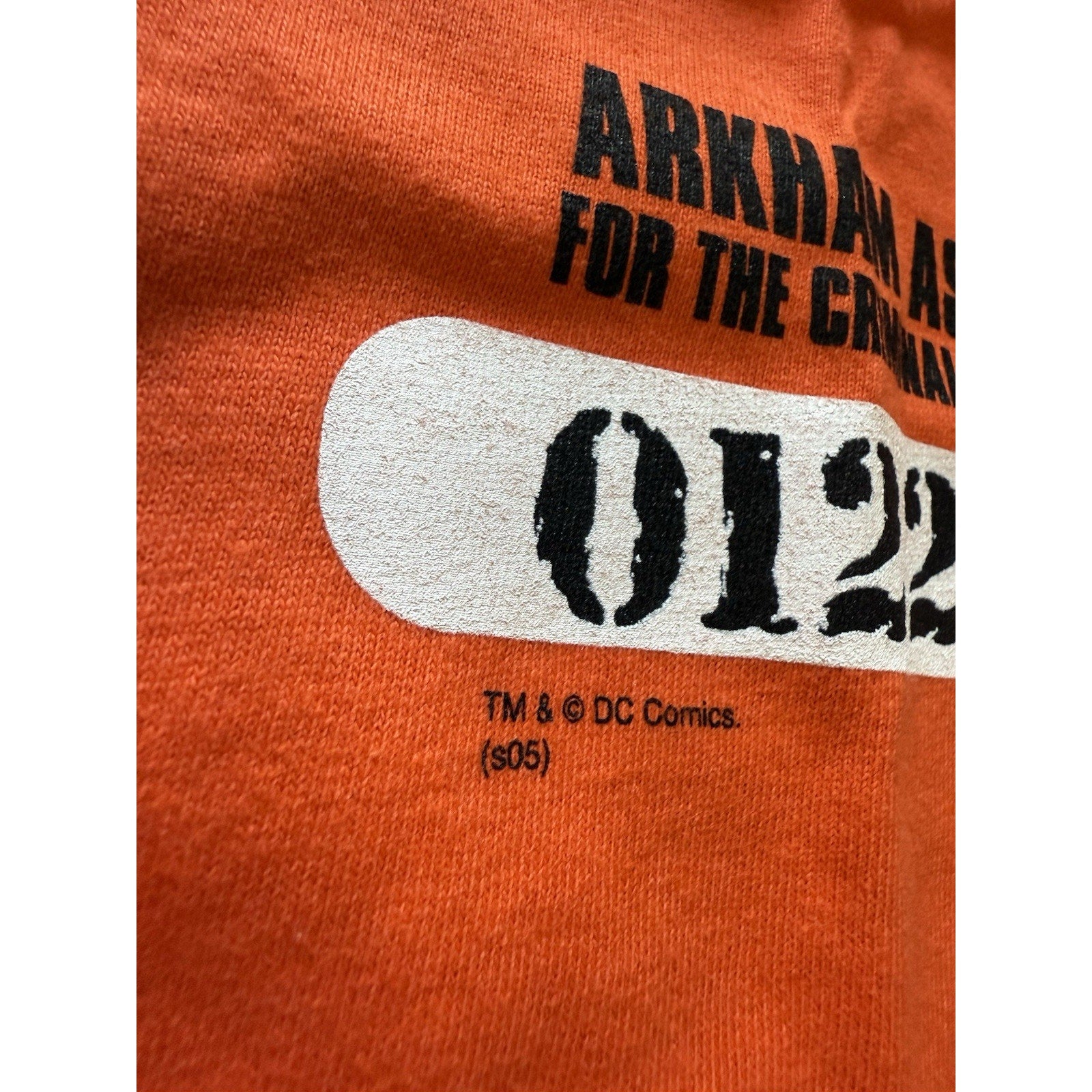2005 DC Arkham Asylum Inmate T-Shirt XL Orange Graphitti Hanes Batman Joker Y2K - thriftgoblin