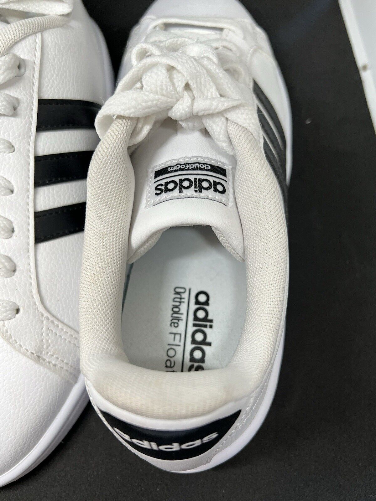 2018 Adidas Women’s Size 8 Cloudfoam Advantage White/Black 3 Stripe Shoes 28Y001 - thriftgoblin