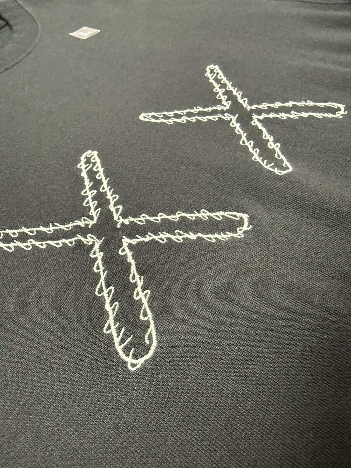 2018 Uniqlo x Kaws x Sesame Street XX Sweatshirt Black Crewneck Sweater Mens L - thriftgoblin