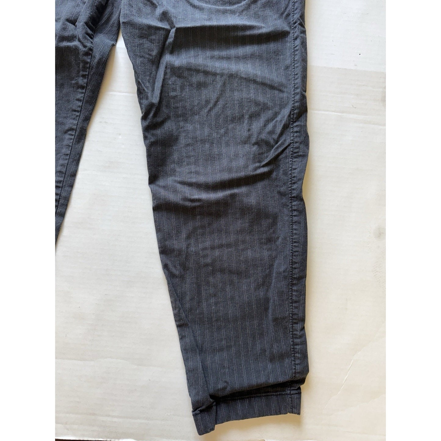 Hollister Epic Flex Taper Pants W33 L32 Gray Pinstripe Men’s Casual Stret