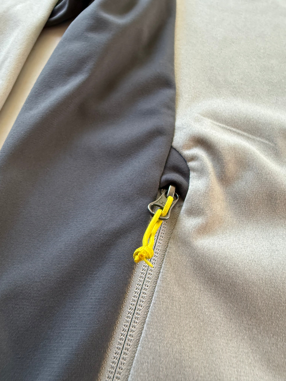 The North Face 100 Weight Cinder Full Zip Fleece Jacket Mens L Light Grey NWT