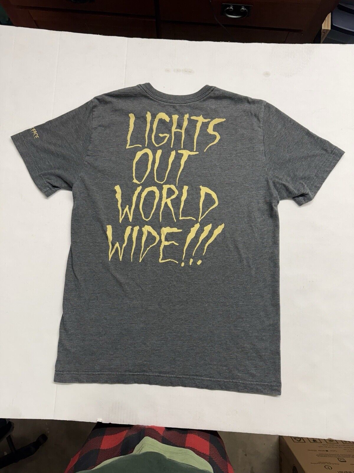 Nike SB x Neckface TShirt Men Medium Grey Lights Out Worldwide Logo Graffiti Art
