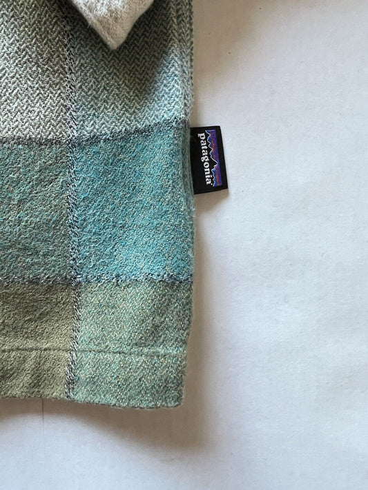 Patagonia Men's Long-Sleeved Green Flannel Shirt Size S Organic Cotton Classic