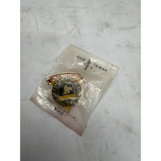 NEW 1991 Oakland A's Athletics Season Ticket Holder Pin World Series Elephant SAC