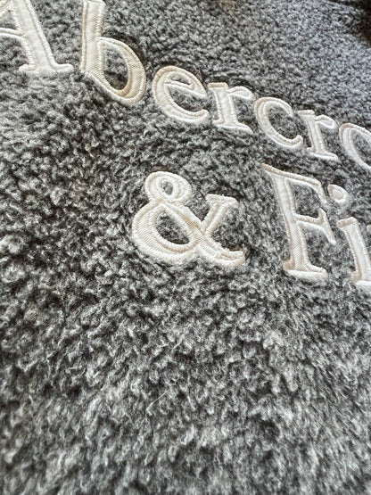 Abercrombie & Fitch Sweater Womens Small Gray Fleece Hoodie Pullover Sweatshirt - thriftgoblin