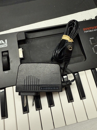 Akai SynthStation 25 iPad MIDI Portable Keyboard Controller Synth Station - thriftgoblin