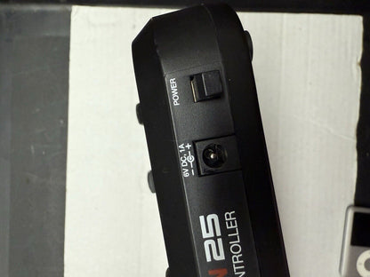 Akai SynthStation 25 iPad MIDI Portable Keyboard Controller Synth Station - thriftgoblin
