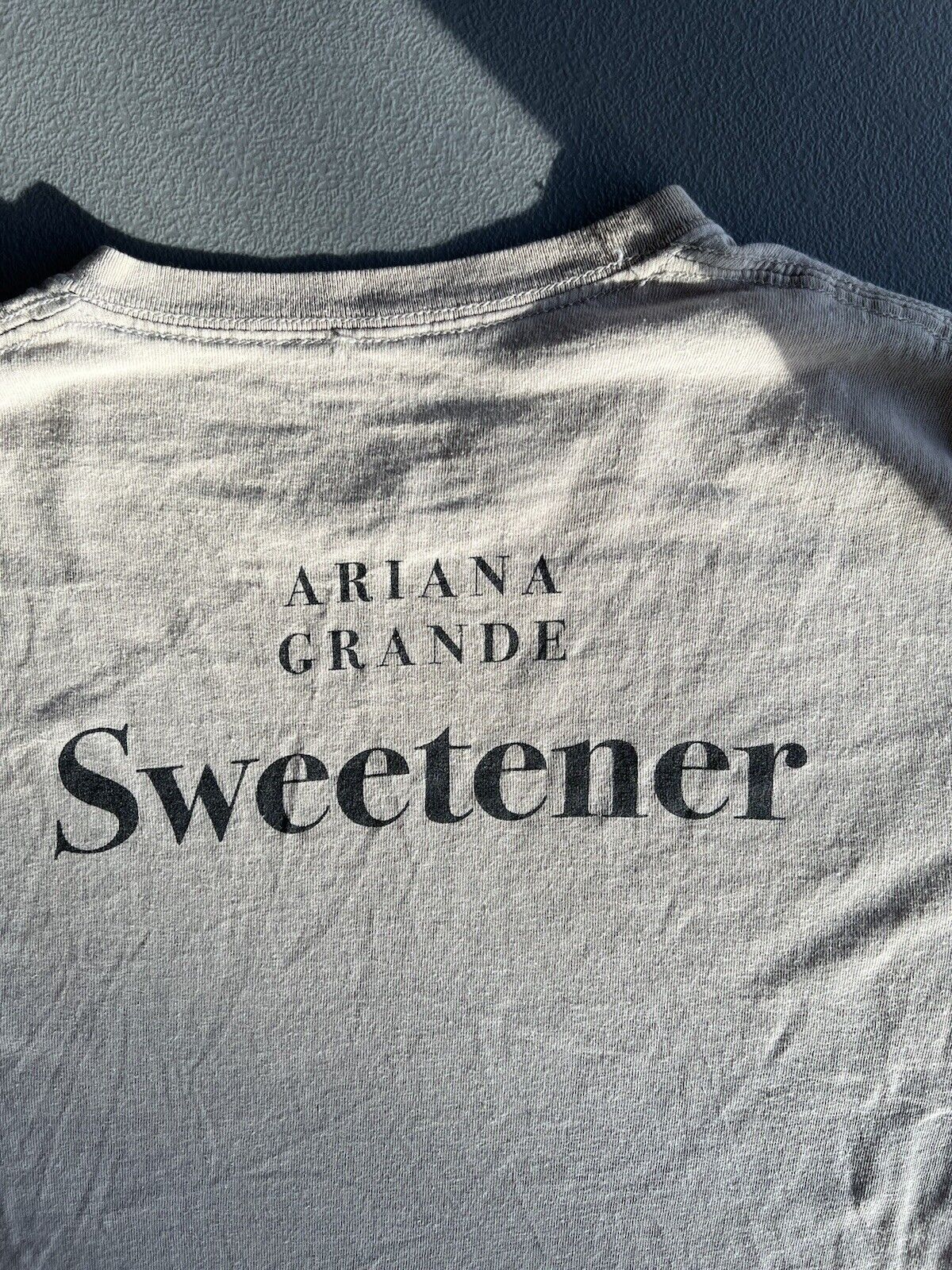 Ariana Grande Cream Womens Small Tour Sweetener Portrait Pic Official Merch - thriftgoblin