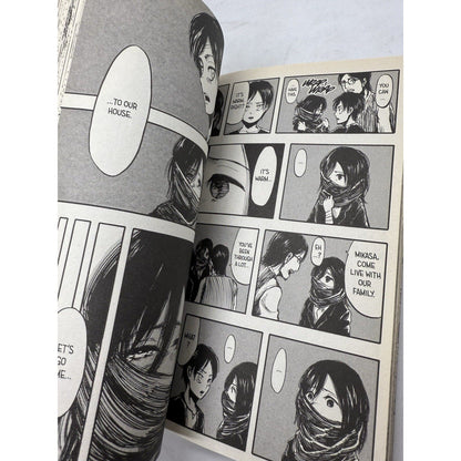 Attack on Titan Vol 2 by Hajime Isayama English Paperback Manga Kodansha - thriftgoblin