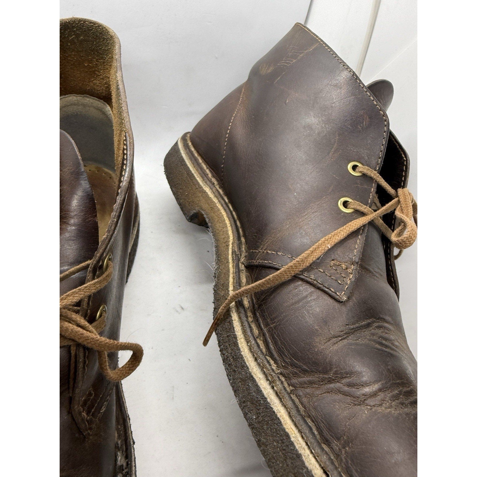 Clarks Originals Desert Chukka Boot 26101682 M 11 Brown Leather Gum Sole Shoes - thriftgoblin
