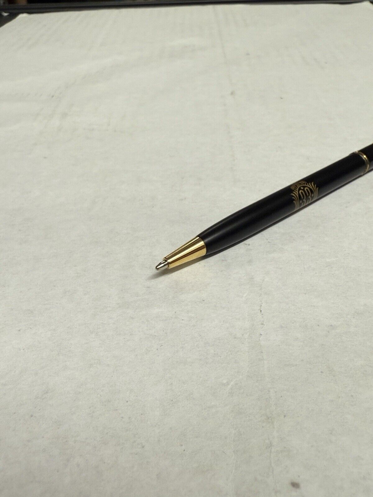 Club 33 Disney Set Of Disneyland Pen Ballpoint Retired Logo Black Gold Disneyana - thriftgoblin
