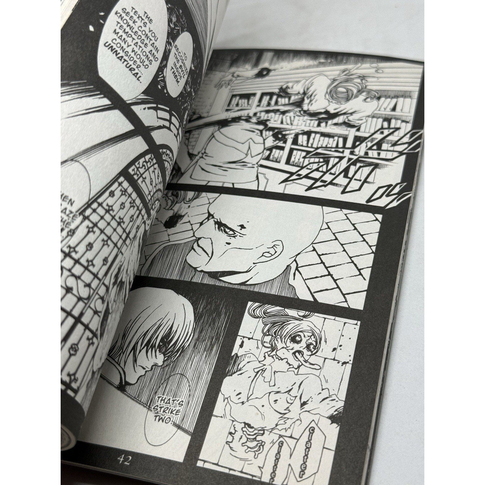 Devil May Cry 3 Manga Suguro Chayamachi TOKYOPOP Dante Older Teen 2005 English - thriftgoblin