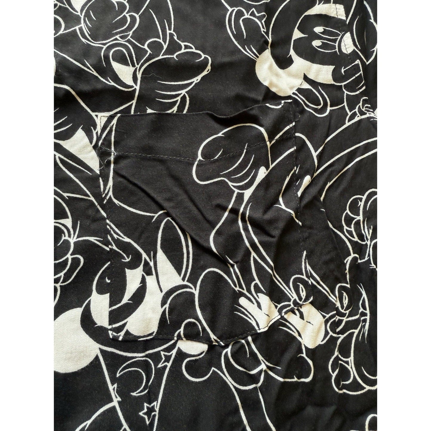 Disney Divided Men’s Size XL Shirt Black White Patterned Mickey Mouse Sorcerer - thriftgoblin