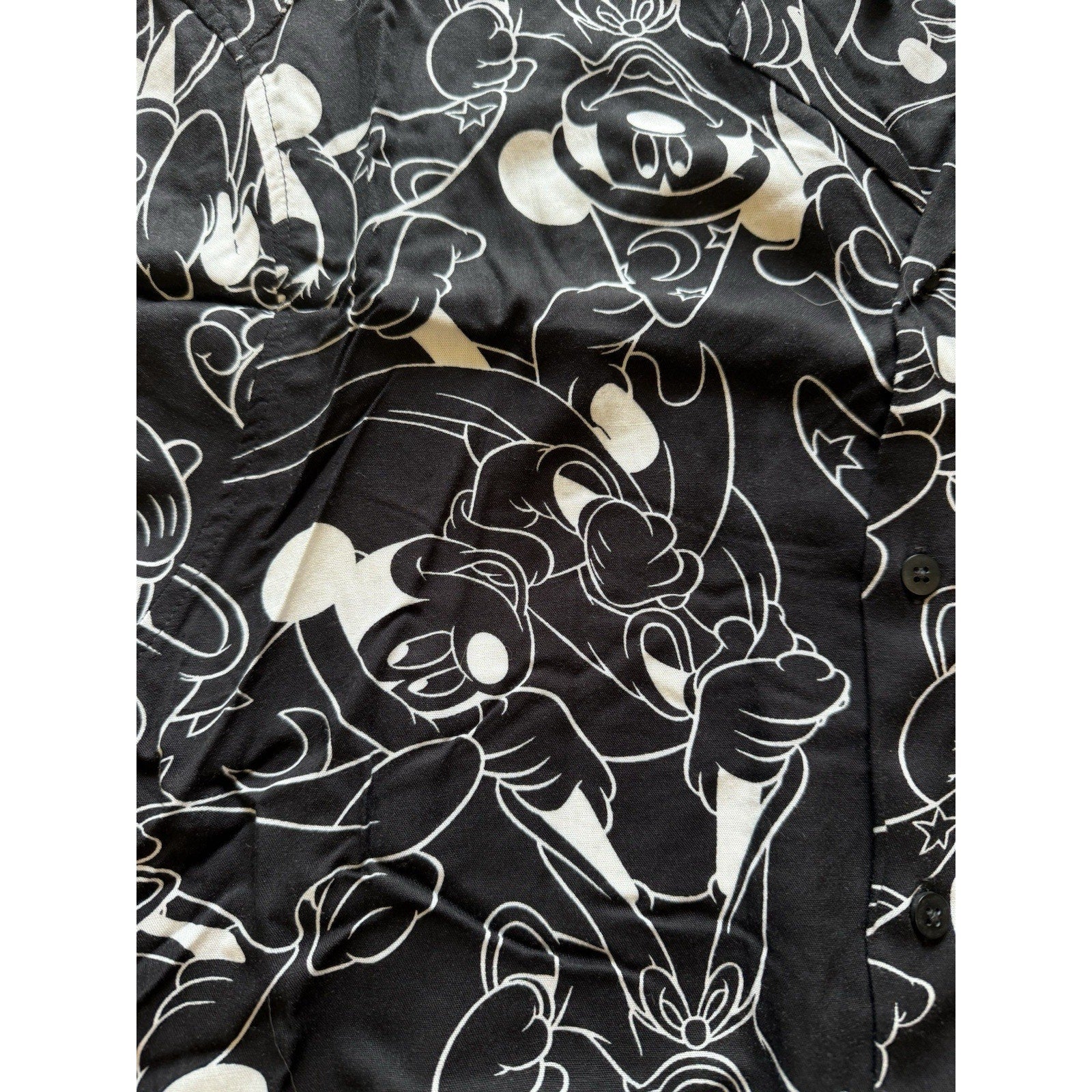 Disney Divided Men’s Size XL Shirt Black White Patterned Mickey Mouse Sorcerer - thriftgoblin