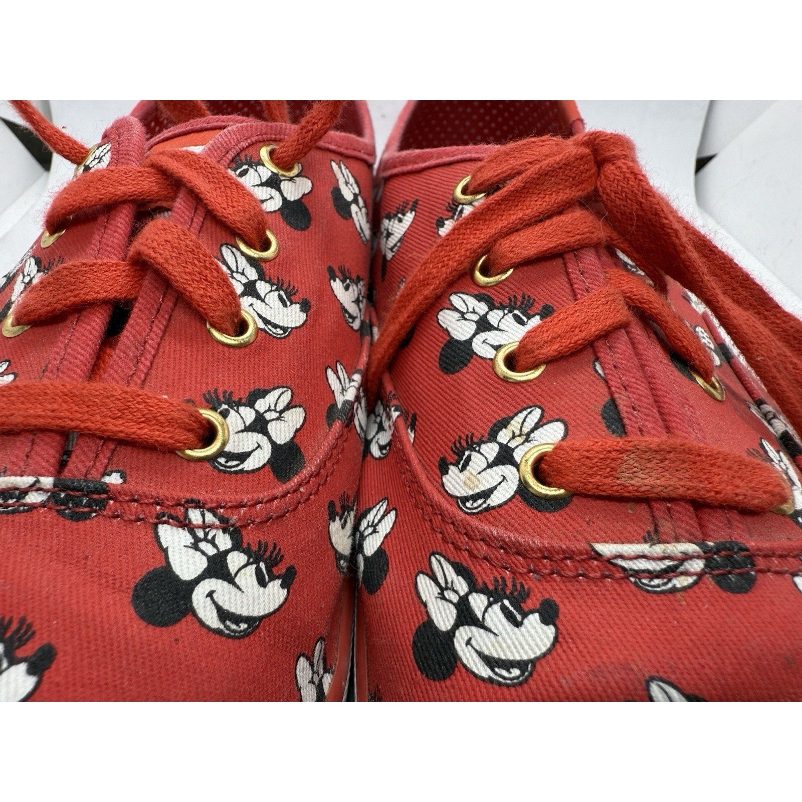 Disney Keds Minnie Mouse Red Canvas Sneakers Women’s 11 Lace Up Casual Shoes Fun - thriftgoblin