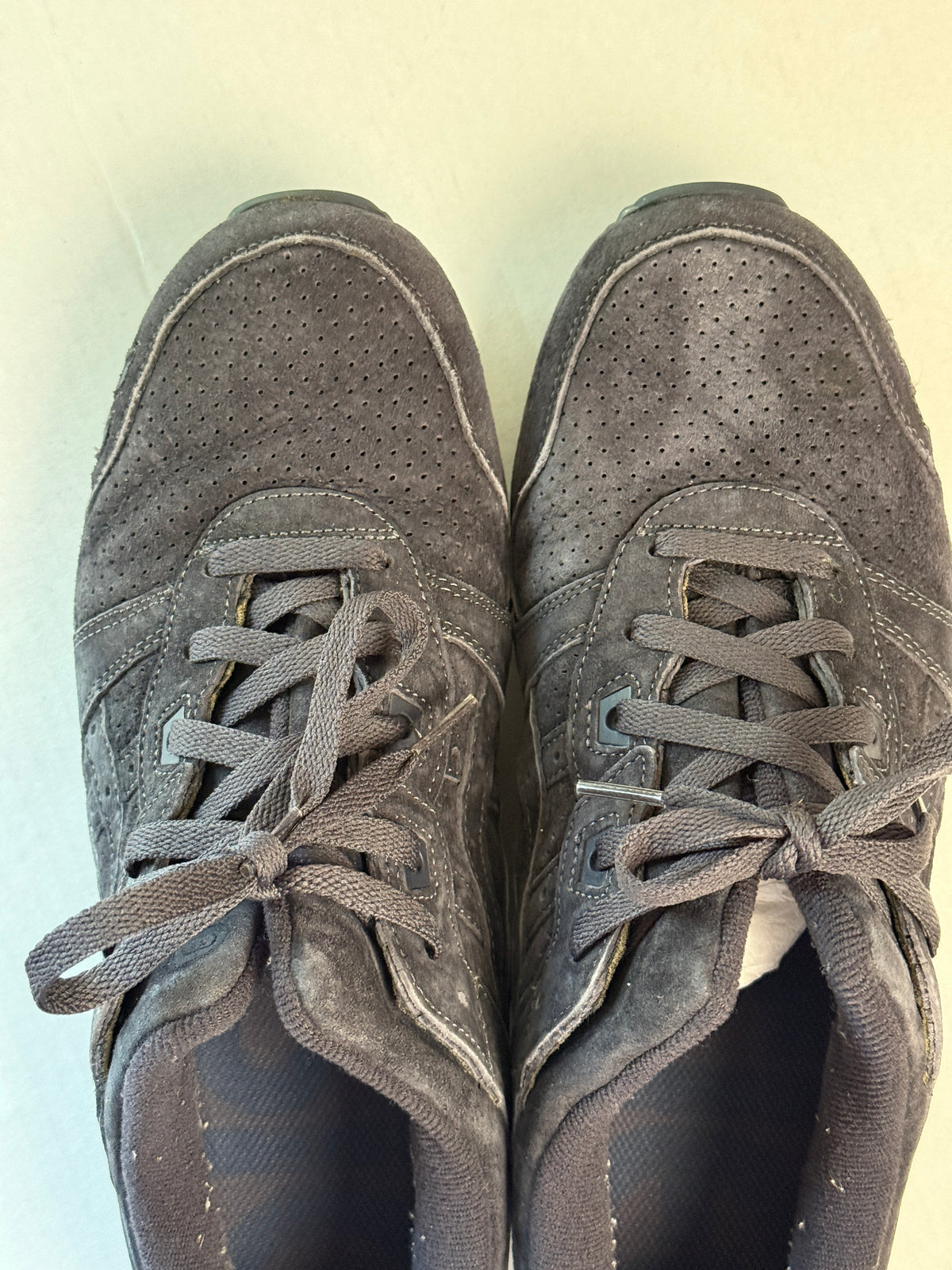 ASICS x Kith Ronnie Fieg Gel-Lyte III Battleship Grey Suede US 10.5 1201A224-400