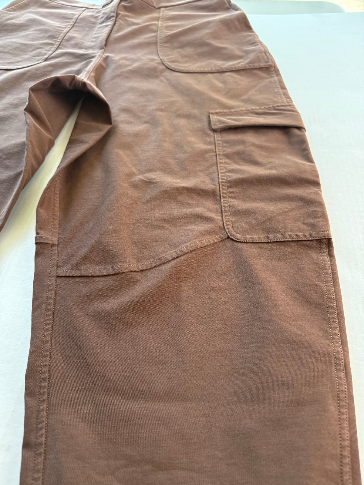 Lululemon cargo pants front legs laid flat