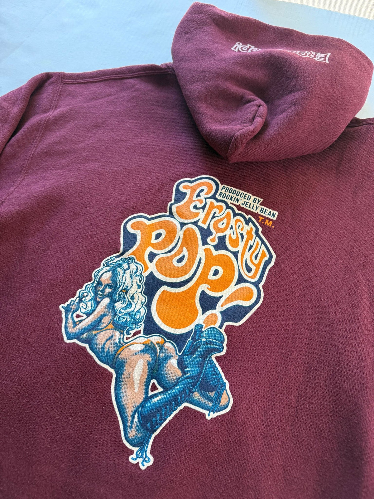 Erosty Pop 1998 Rockin Jelly Bean Pin-Up Back Print Pullover Hoodie Burgundy Size S USA - Thrift GoblinHoodie