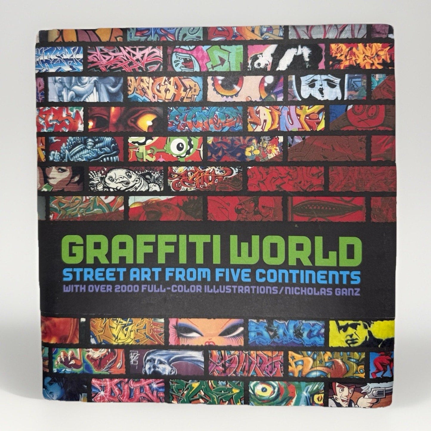 Graffiti World Street Art From Five Continents by Nicholas Ganz (2004) Bombing - thriftgoblin