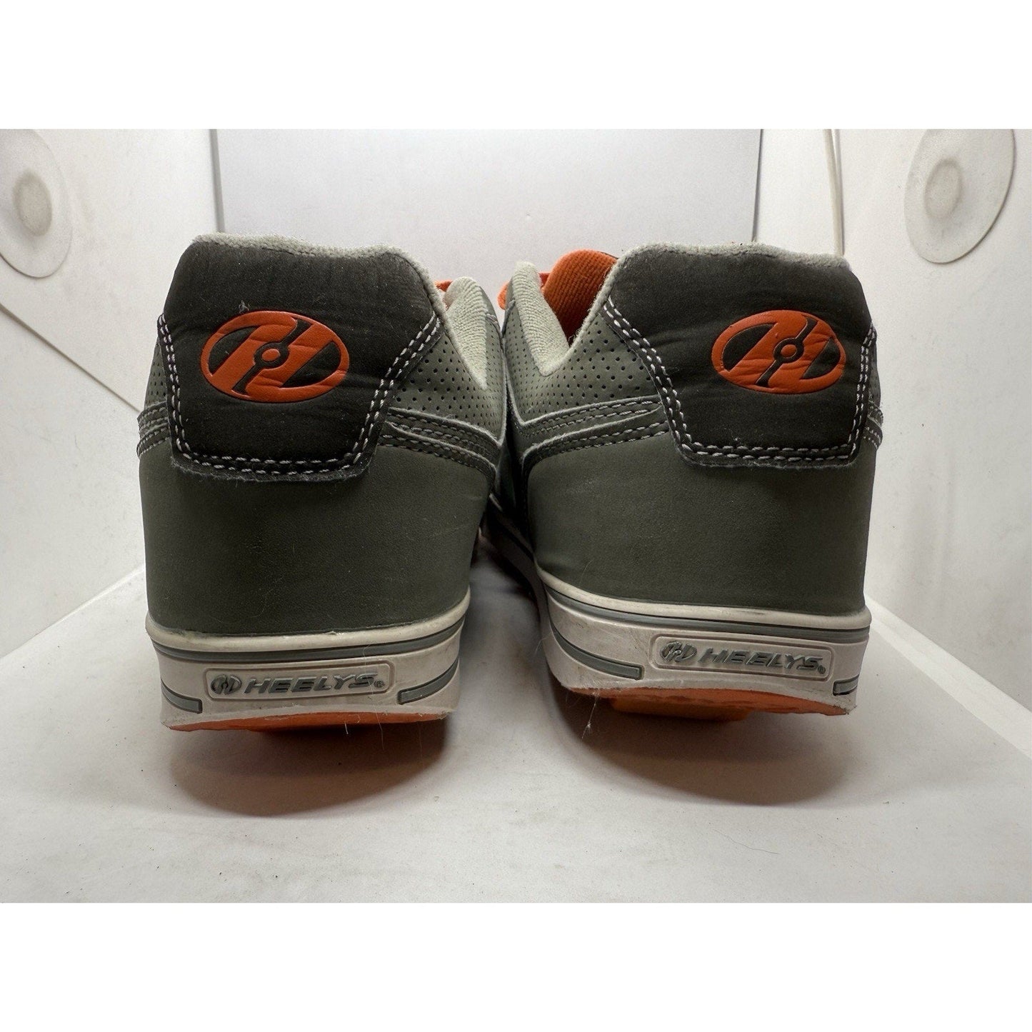 Heelys 770151 Gray Orange Shoes Men’s 10 Roller Skate Sneakers Rare Wheel Adult - thriftgoblin