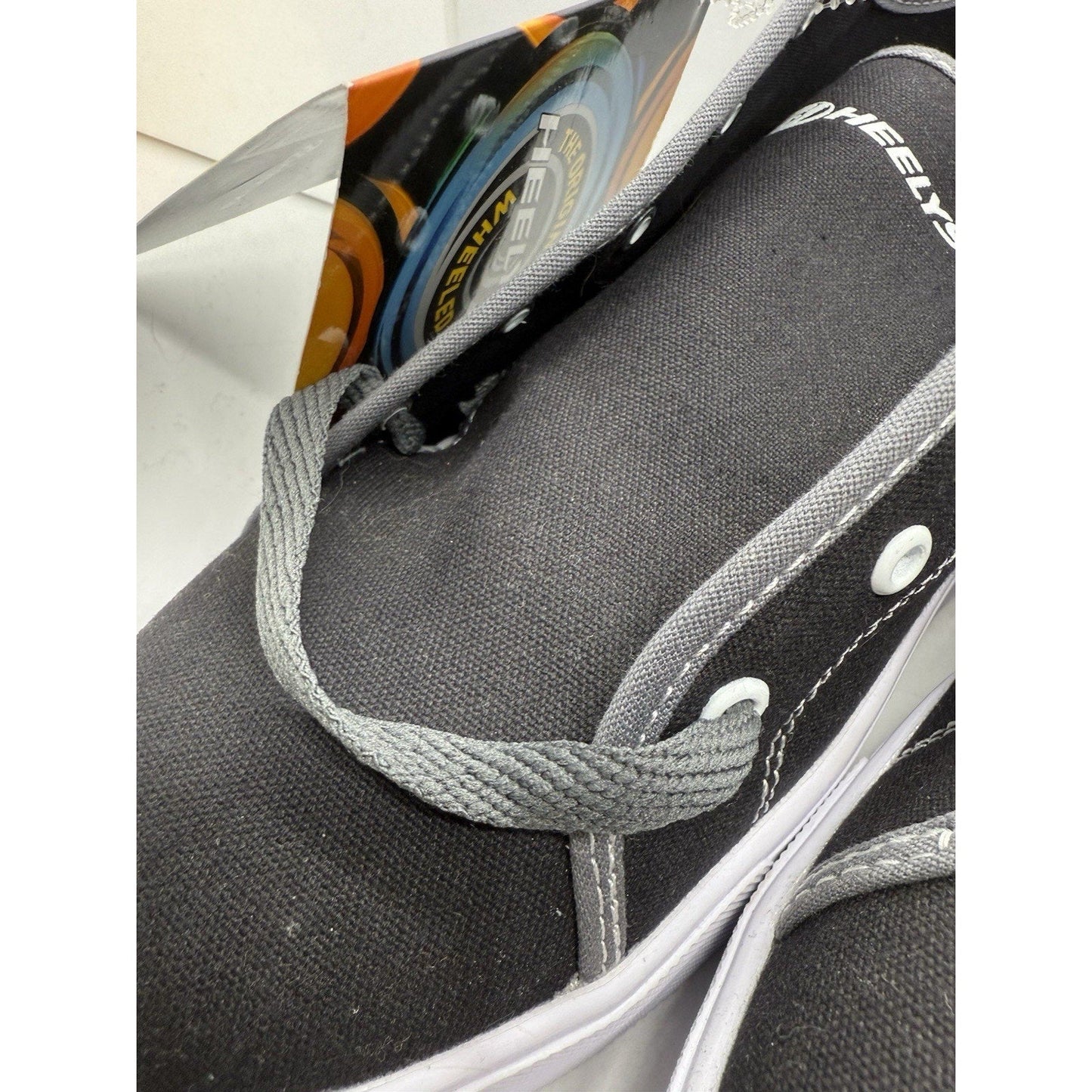 Heelys Men’s Size 11 Black Canvas Skate Shoes With Wheels HES10459 New Adult Fun - thriftgoblin