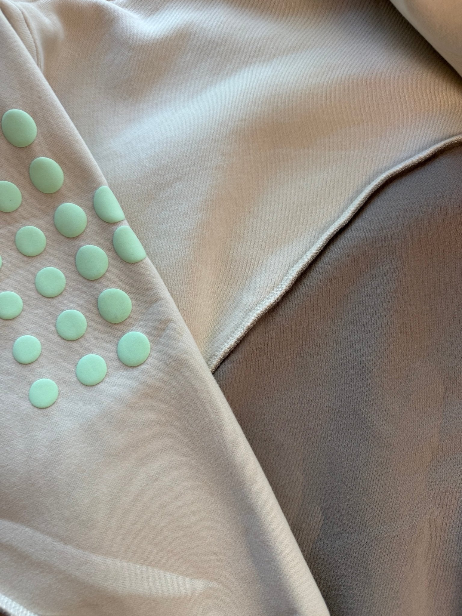 Huni Design Mona Thomas Puffy Hoodie Cream Sage Color Block Raised Logo Size L - thriftgoblinTops