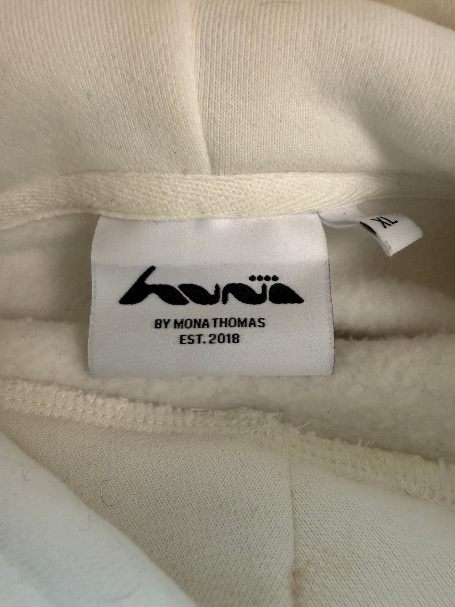 Huni Design Mona Thomas White Hoodie XL Puff Logo 3D Dot Sleeve Est 2018 - thriftgoblinTops