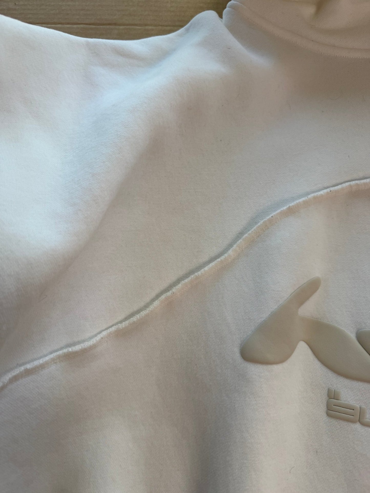 Huni Design Mona Thomas White Hoodie XL Puff Logo 3D Dot Sleeve Est 2018 - thriftgoblinTops