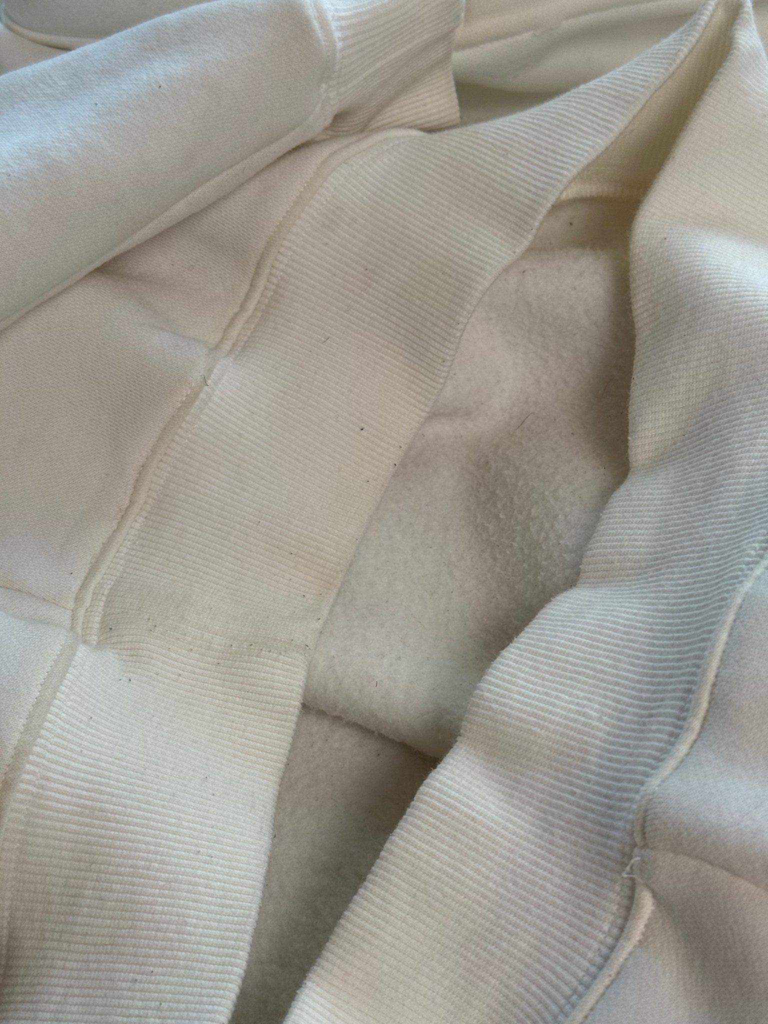 Huni Design Mona Thomas White Hoodie XL Puff Logo 3D Dot Sleeve Est 2018 - thriftgoblinTops