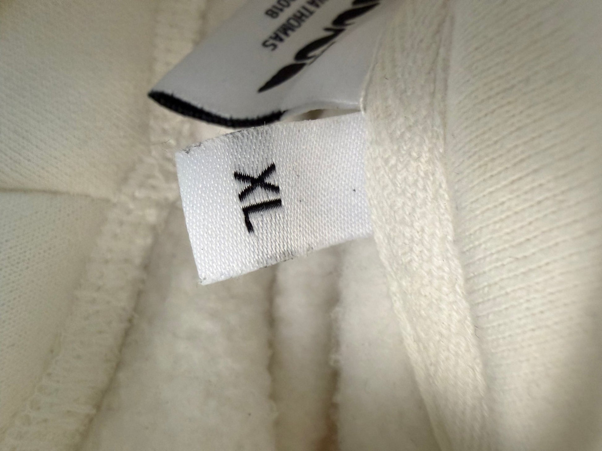 Huni Design Mona Thomas White Hoodie XL Puff Logo 3D Dot Sleeve Est 2018 - thriftgoblinTops