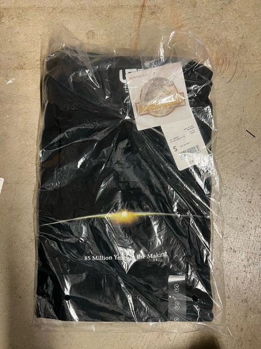 Jurassic World Collab Hajime Sorayama Uniqlo Black 85 Million Mens Shirt Small - thriftgoblin