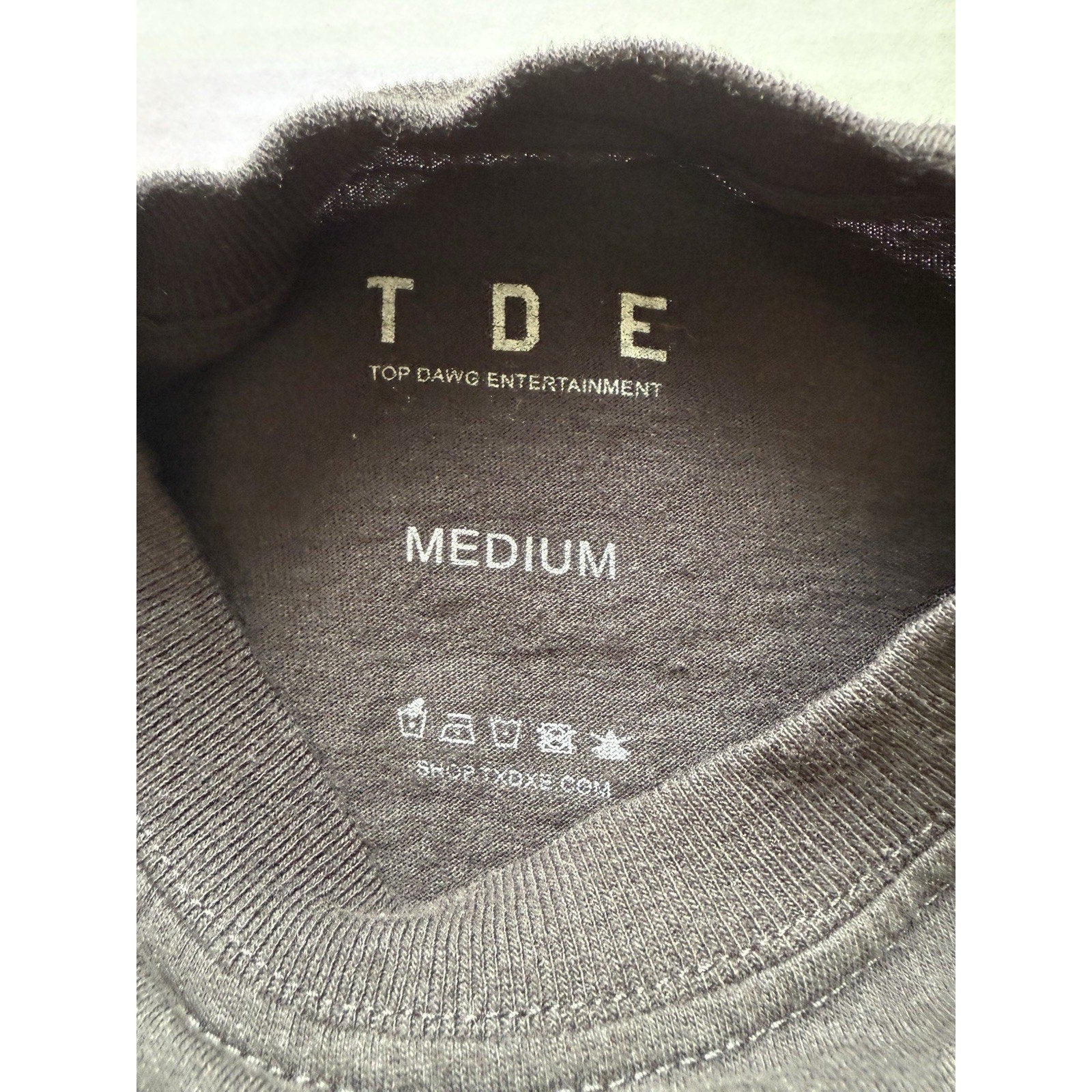 Kendrick Lamar TDE Black Panther CD Shirt Medium Rare Promo Short Sleeve Tee - thriftgoblin