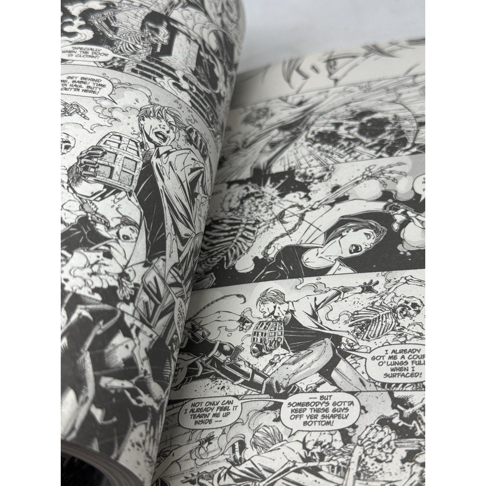 Lara Croft Tomb Raider Tankobon Vol II Bandai Entertainment Top Cow Manga Rare - thriftgoblin