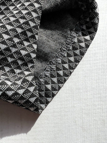 Loalde Geometric Hexagonal Crewneck Tshirt Gray Black Mens Large - thriftgoblin
