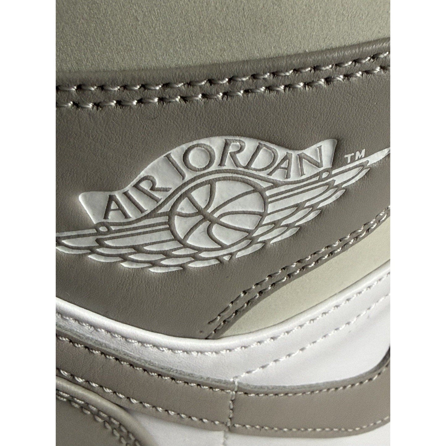 Nike Air Jordan 1 Mid College Grey Light Bone White 554724 - 082 Men’s Size 12 Fye - thriftgoblin