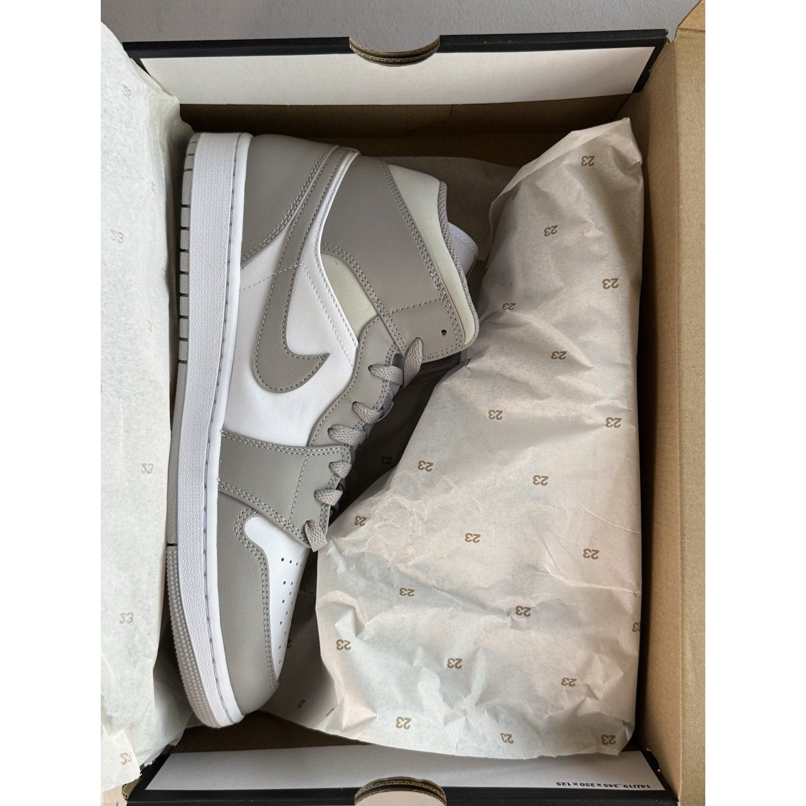 Nike Air Jordan 1 Mid College Grey Light Bone White 554724 - 082 Men’s Size 12 Fye - thriftgoblin