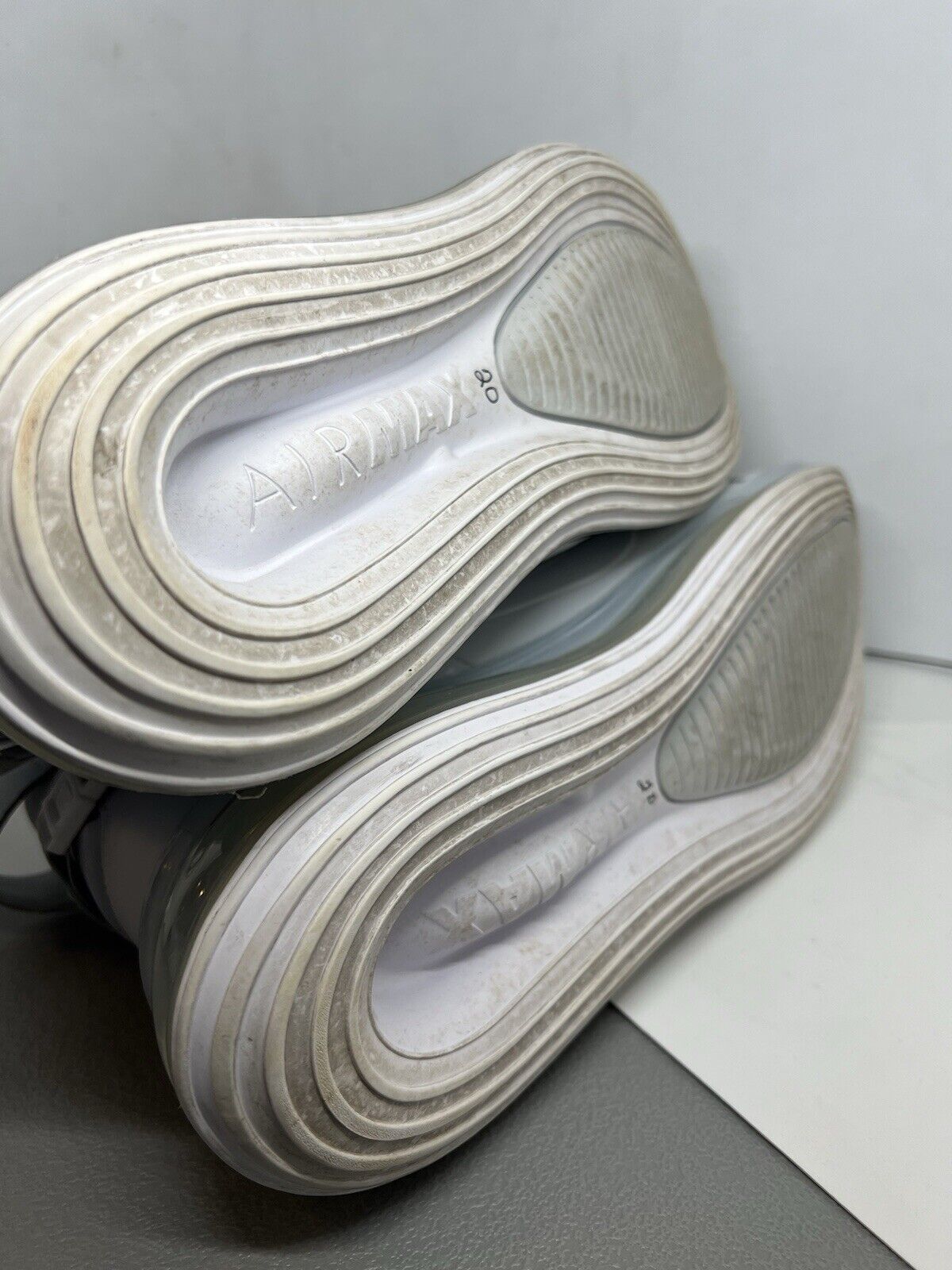 Nike Air Max 720 Saturn Shoes Men's Size 8 Platinum White Sneakers AO2110 - 003 - thriftgoblin