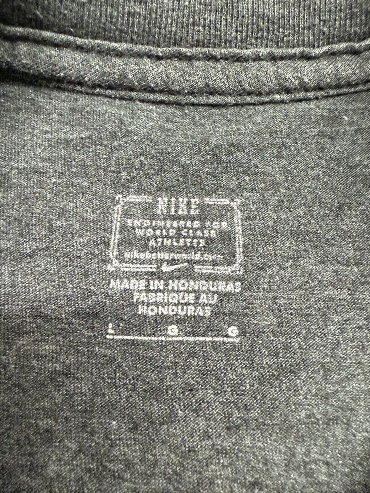 Nike SB x Neckface T-Shirt Men Large Grey Lights Out Worldwide Logo Graffiti Art - thriftgoblin