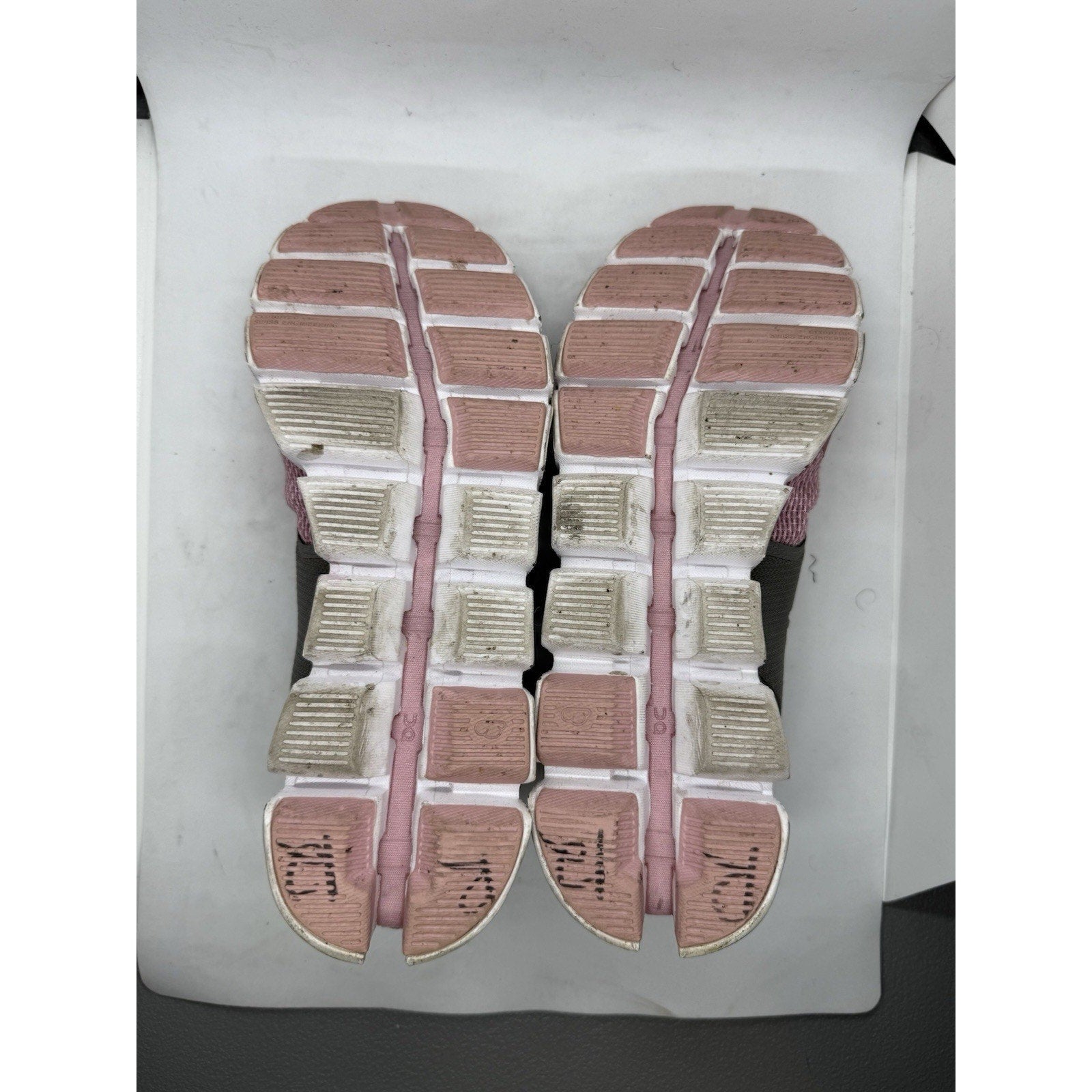 On Cloud 2.0 Women’s Running Shoes – Size US 7.5 Trainer Pink & Gray Pickle Hoka - thriftgoblin