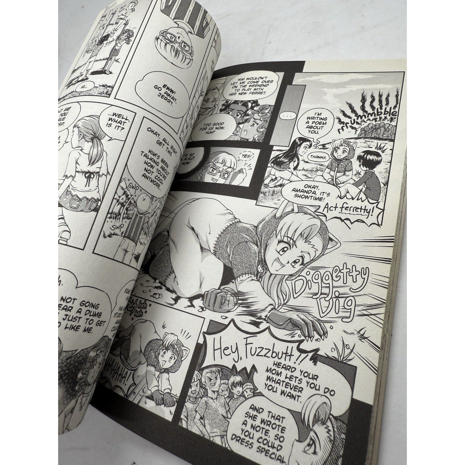 Peach Fuzz, Vol. 2 - Paperback, by Jared Hodges; Lindsay Cibos Manga Anime Cute - thriftgoblin