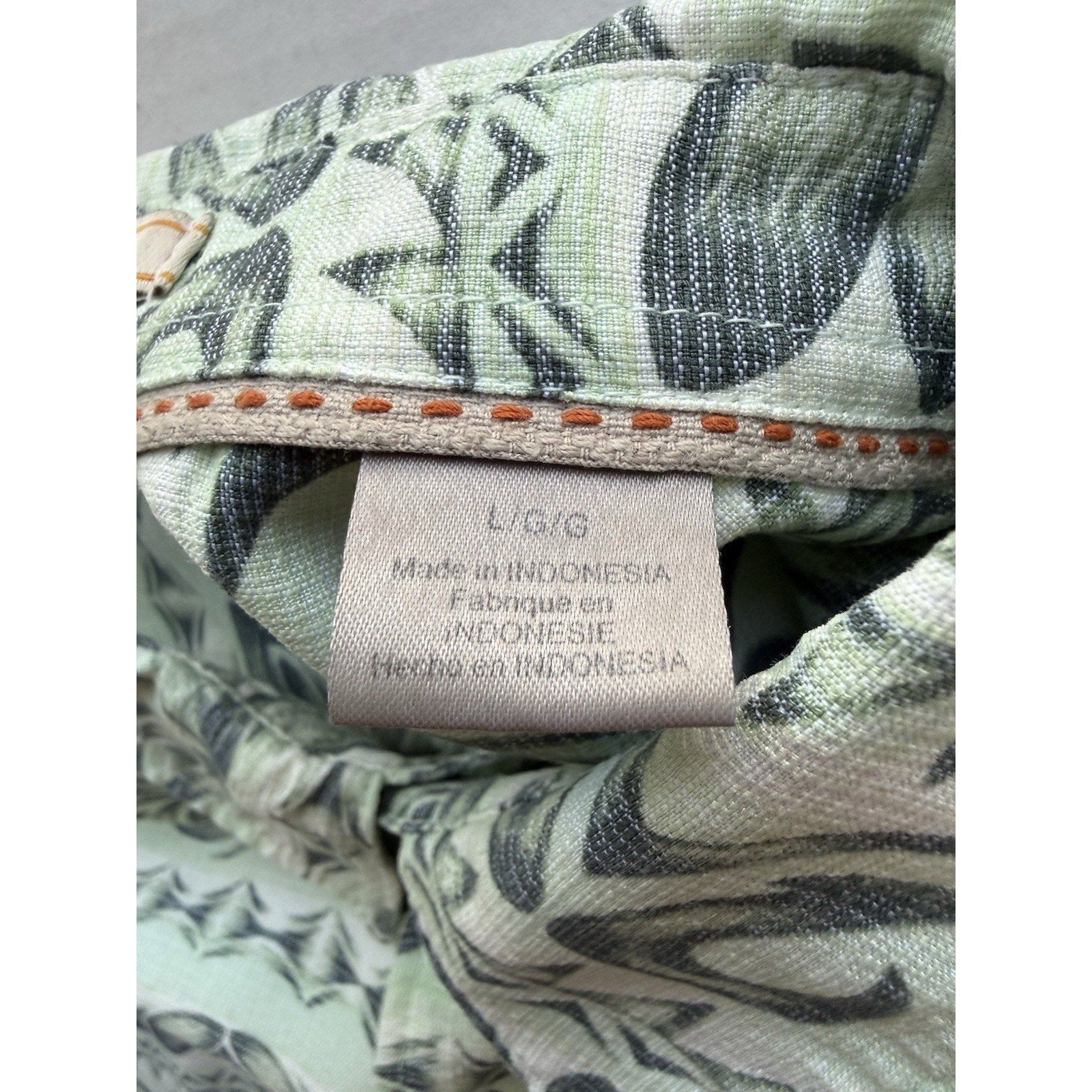 Quiksilver Waterman Collection Tailored Fit Hawaiian Shirt Men Large Sage Green - thriftgoblin