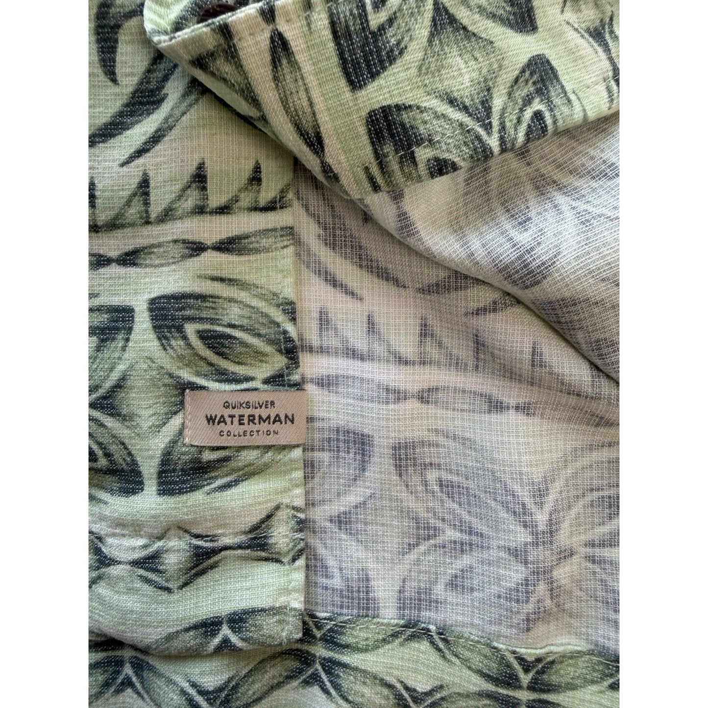 Quiksilver Waterman Collection Tailored Fit Hawaiian Shirt Men Large Sage Green - thriftgoblin