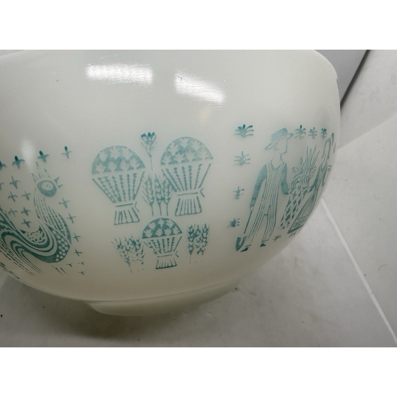 Rooster Pyrex 2 1/2 QT Cinderella Mixing Bowl 443 Turquoise On White Butterprint - thriftgoblin