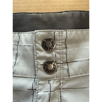 The North Face Women’s Shorts Size Large White Gray Plaid Zip Pocket Hiking - thriftgoblin
