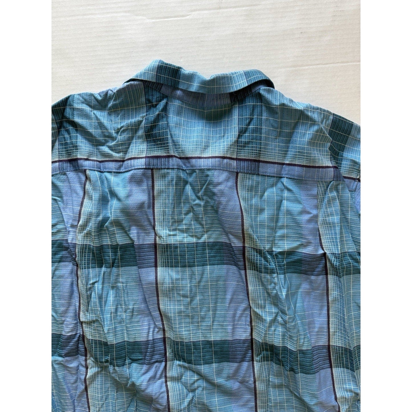 Tommy Bahama Blue Plaid 100% Silk Short Sleeve Shirt XL Original Fit Aqua Clean - thriftgoblin