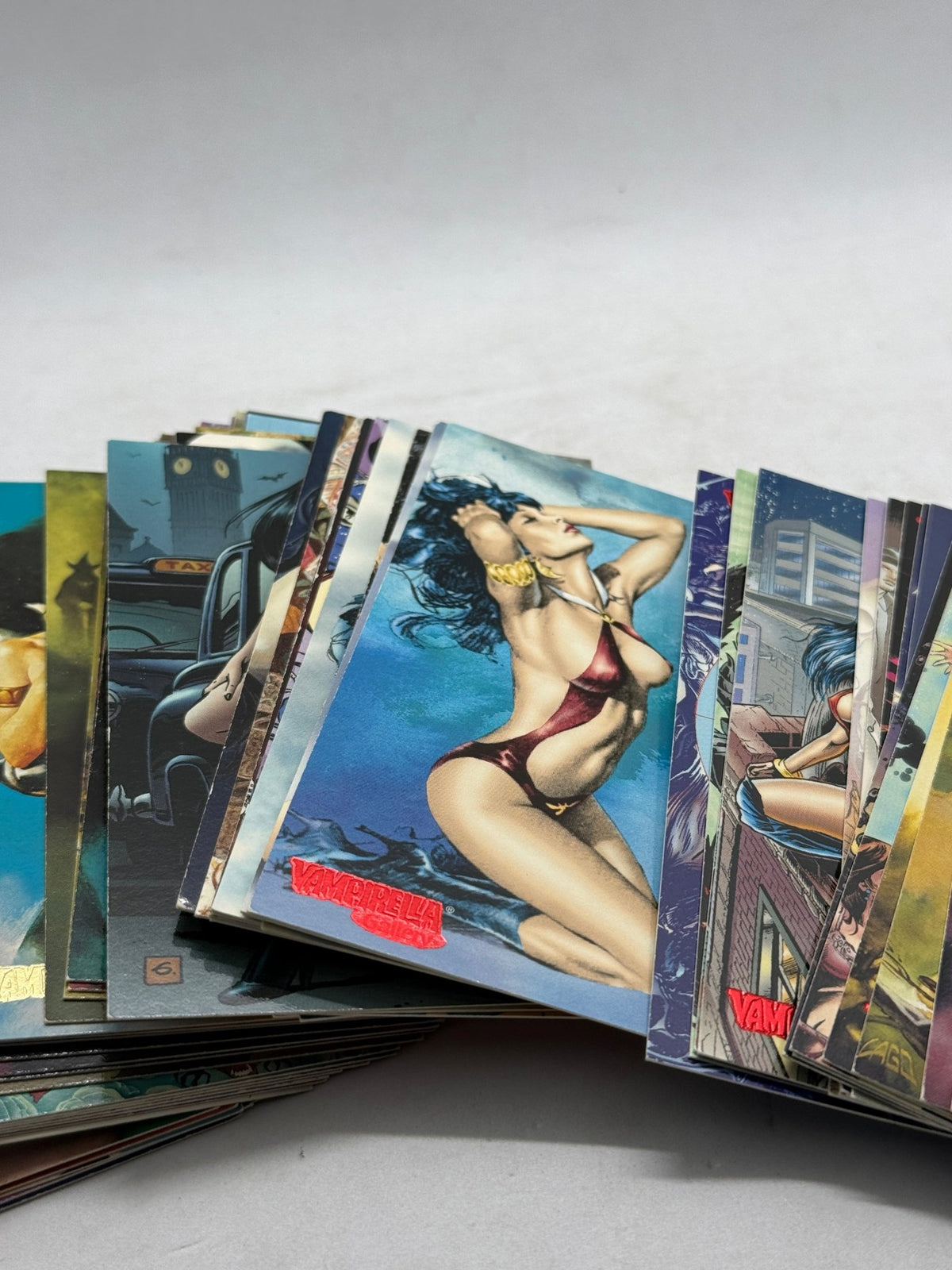 Topps Vampirella Gallery New Visions Trading Card Set Lot 1995