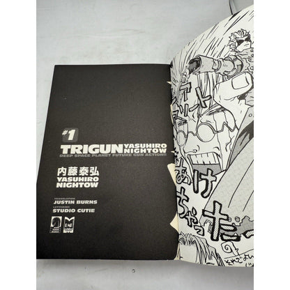 Trigun Volume Vol. 1 Manga by Yasuhiro Nightow English Dark Horse Manga 2003 - thriftgoblin